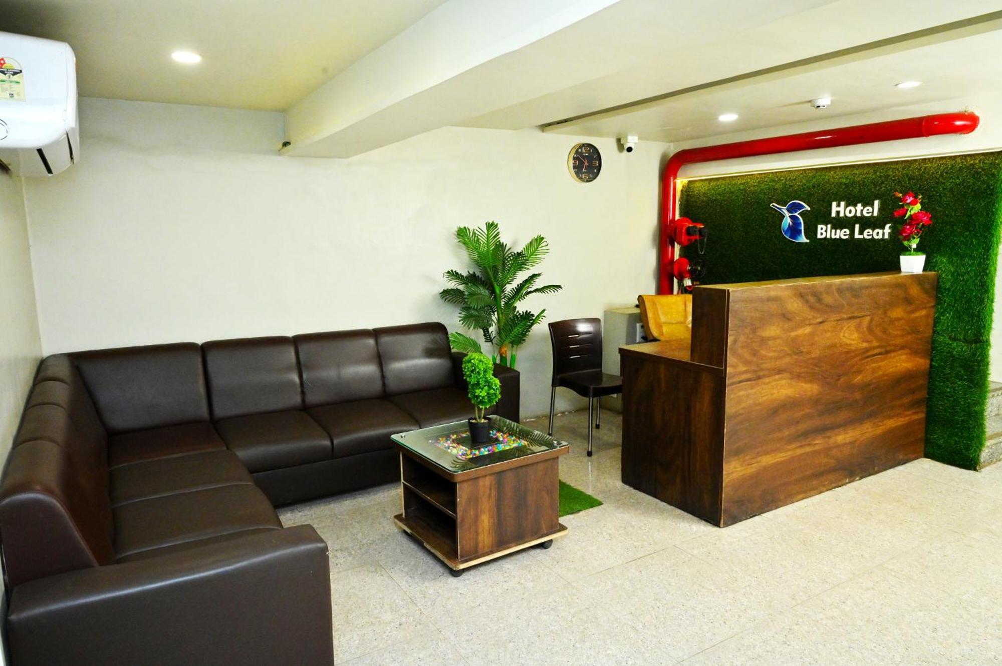 Hotel Blue Leaf ราชโกฎิ ภายนอก รูปภาพ